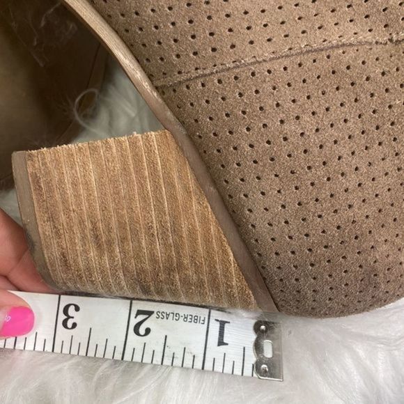 Dolce Vita Janie Perforated Ankle Boots Dark Taupe Suede Booties - Picture 11 of 11